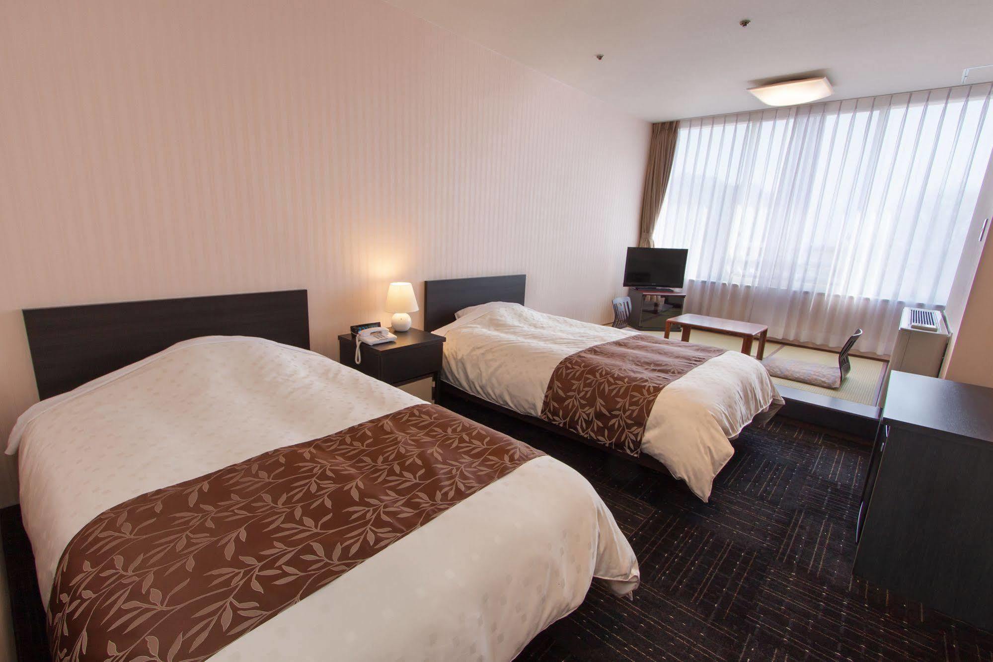 Dogo Hotel Mielparque Matsuyama Matsuyama  Eksteriør billede